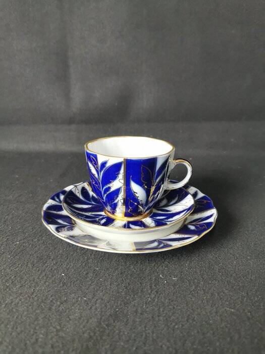 Ensemble café(3) s. yakovleva en cobalt, russie impériale lomonosov
