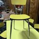 Table et 4 chaises en formica jaune