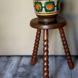 Vintage tripod stool in solid wooden twisted feet