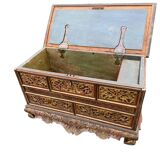 Large antique chest / bed end in solid exotic mahogany wood. 19th century