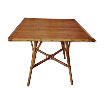 Rattan table