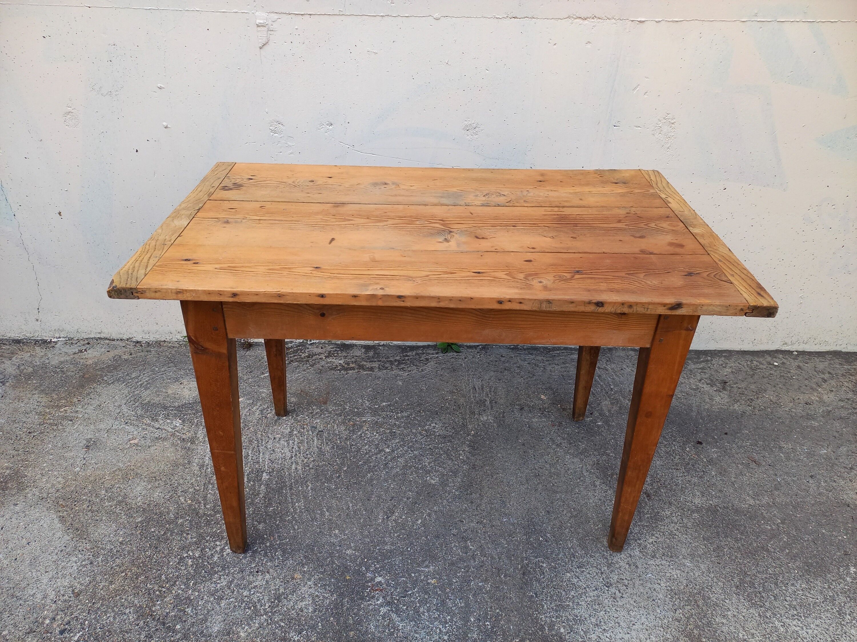 Table de ferme en sapin