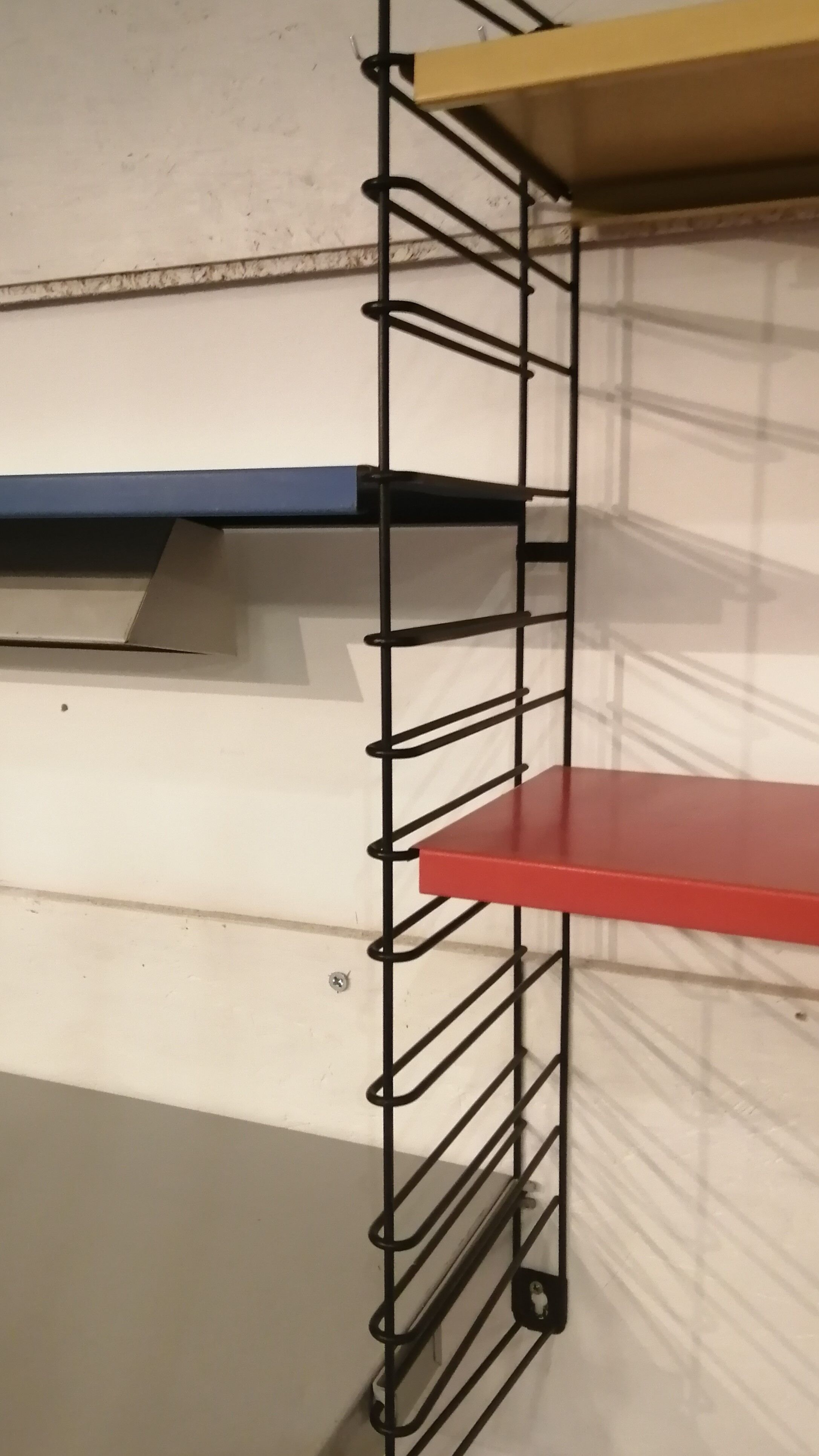 Triple shelf with Tomado desk (metal)