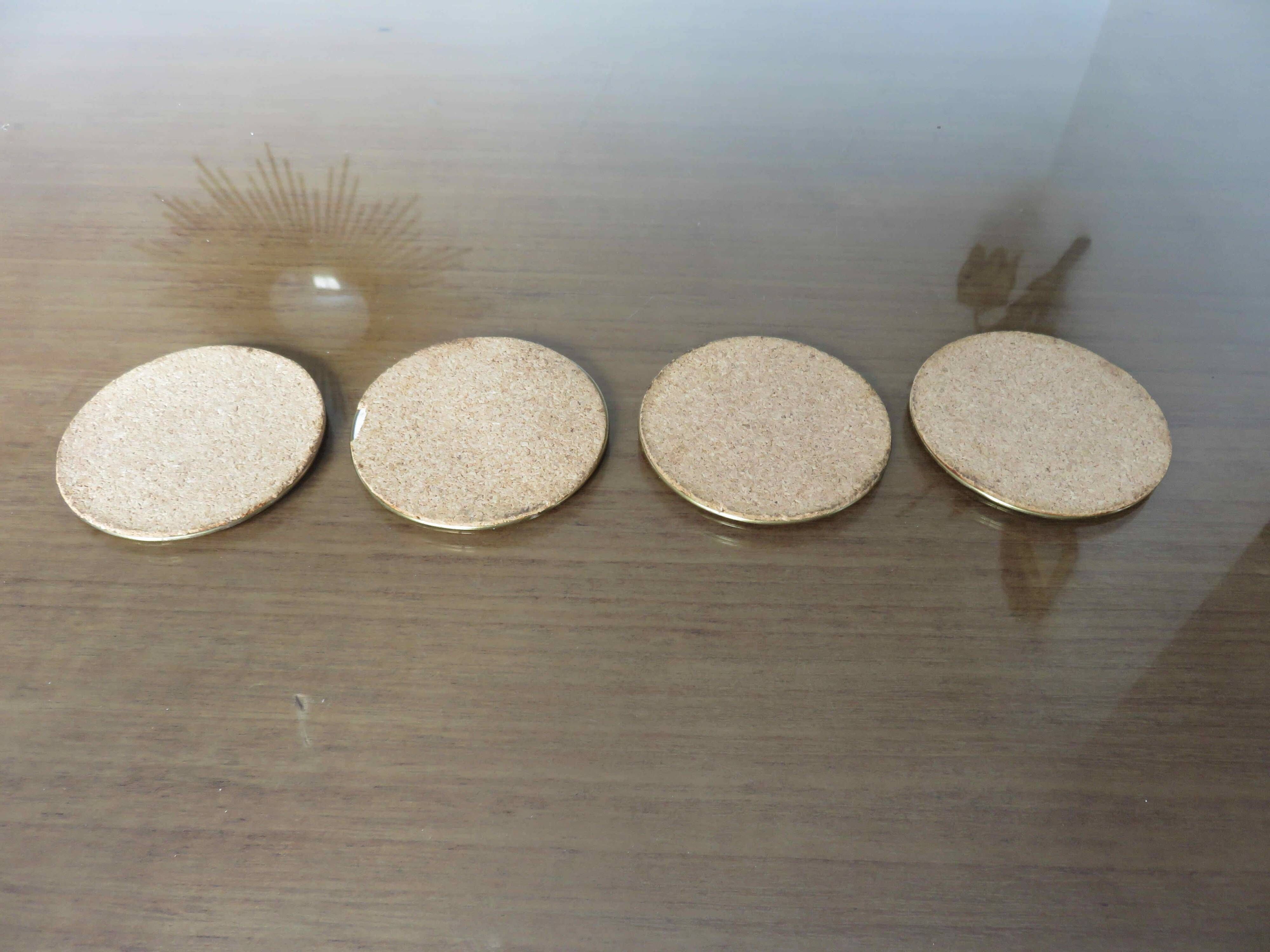 Set of 4 coasters in salmon pink mother-of-pearl
