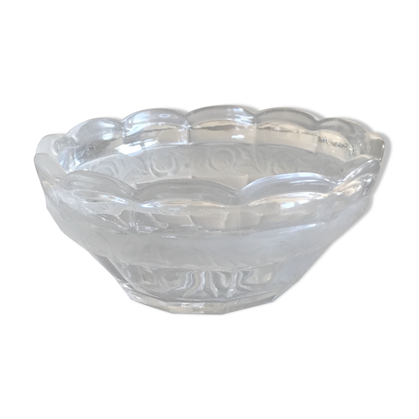 Cup in glass with decoration of frieze floral frosted art deco