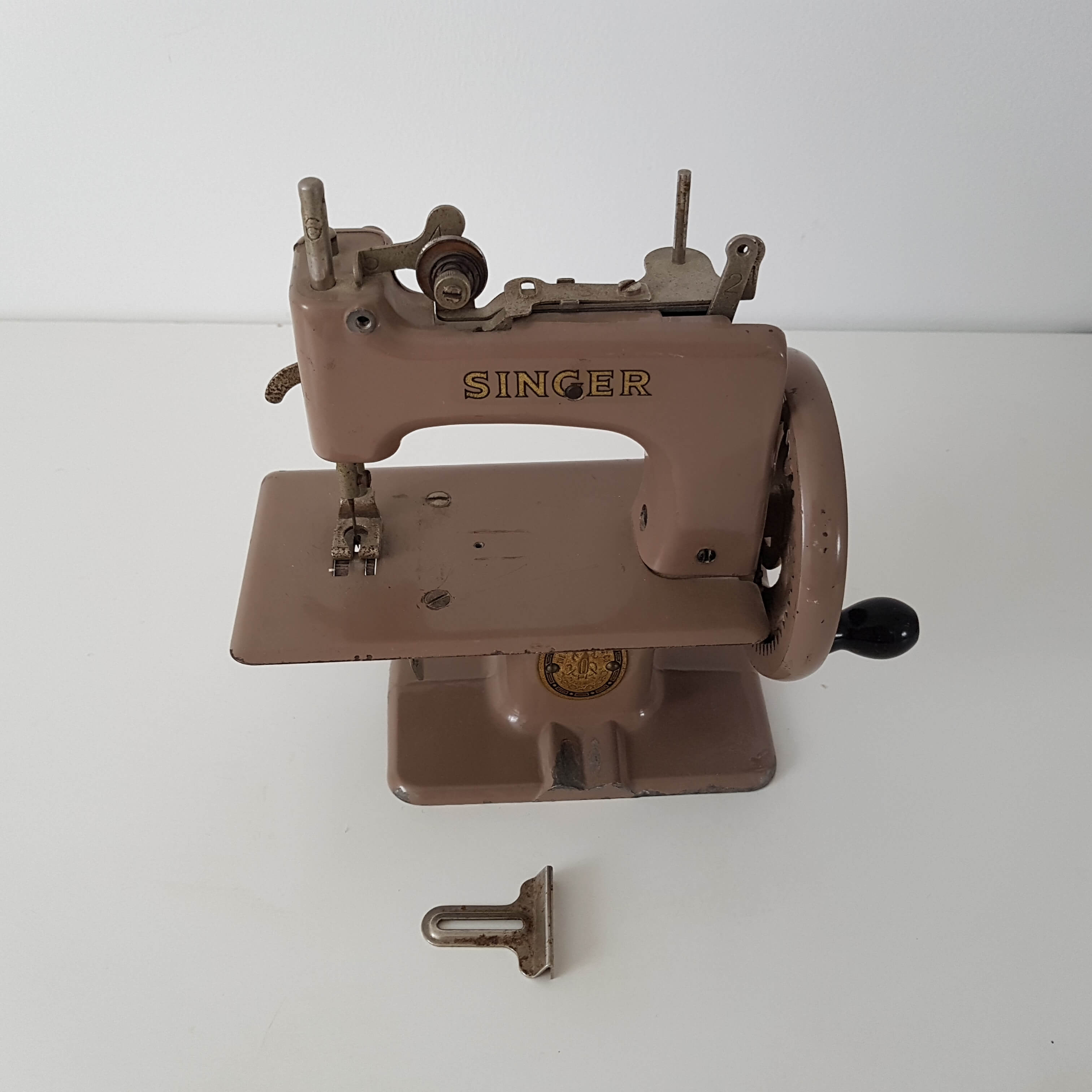 Singer old miniature sewing machine
