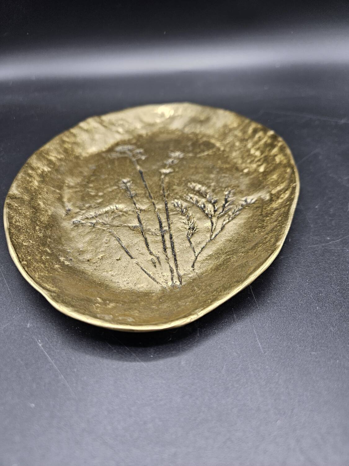 Empty Bronze Pocket Floral Decor