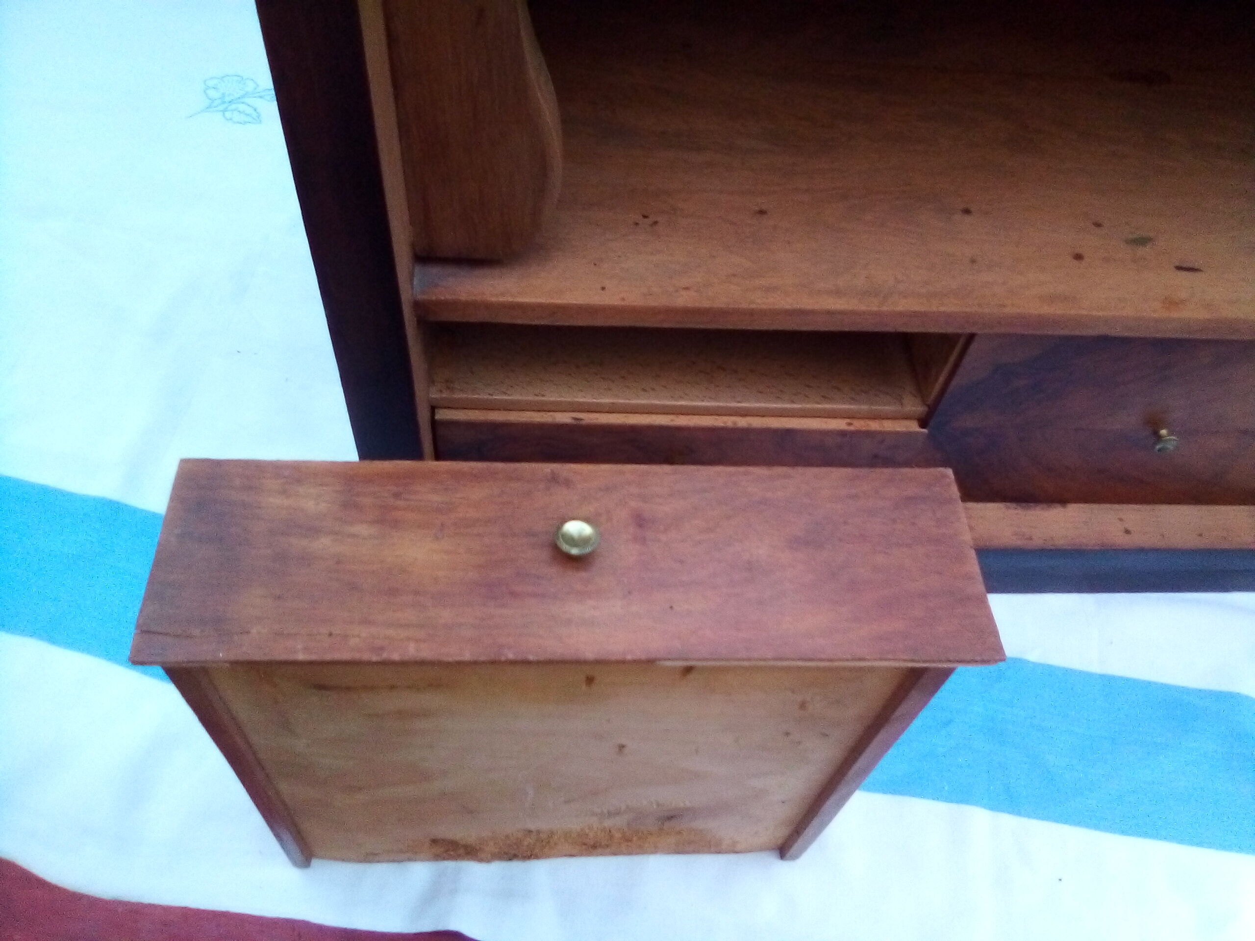 Drawer shelf