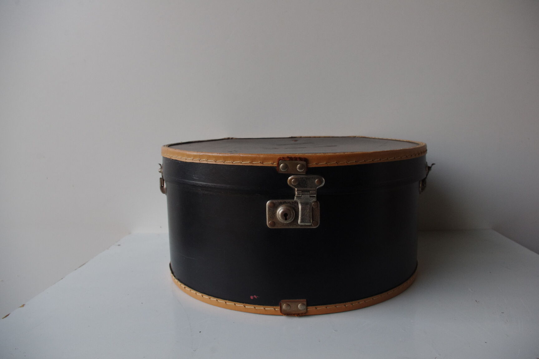 Black Suitcase for hats 60s.