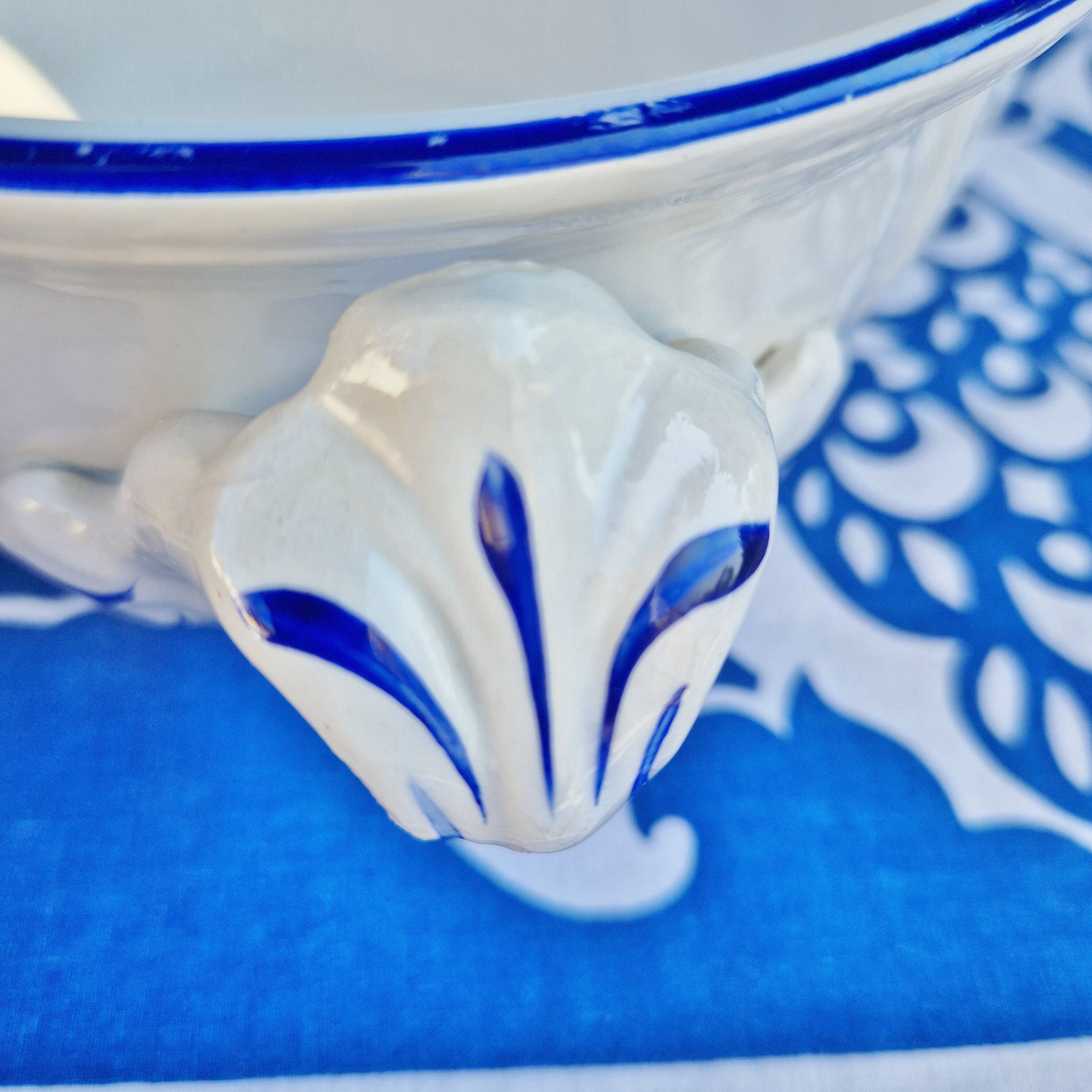Saladier rond creux vintage KG Lunéville liseré bleu et decor de fleurs bleues et jaunes