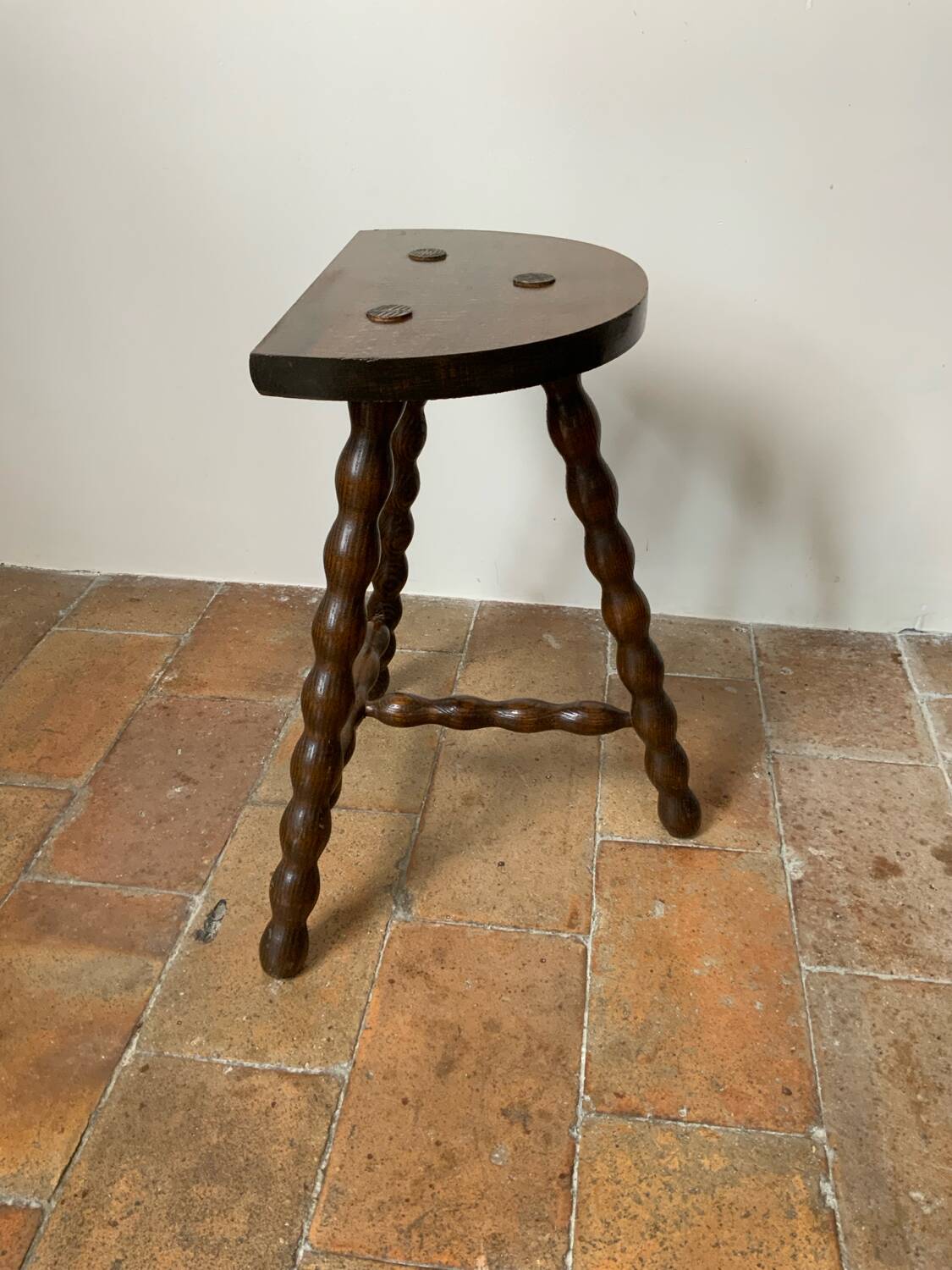 Tripod stool