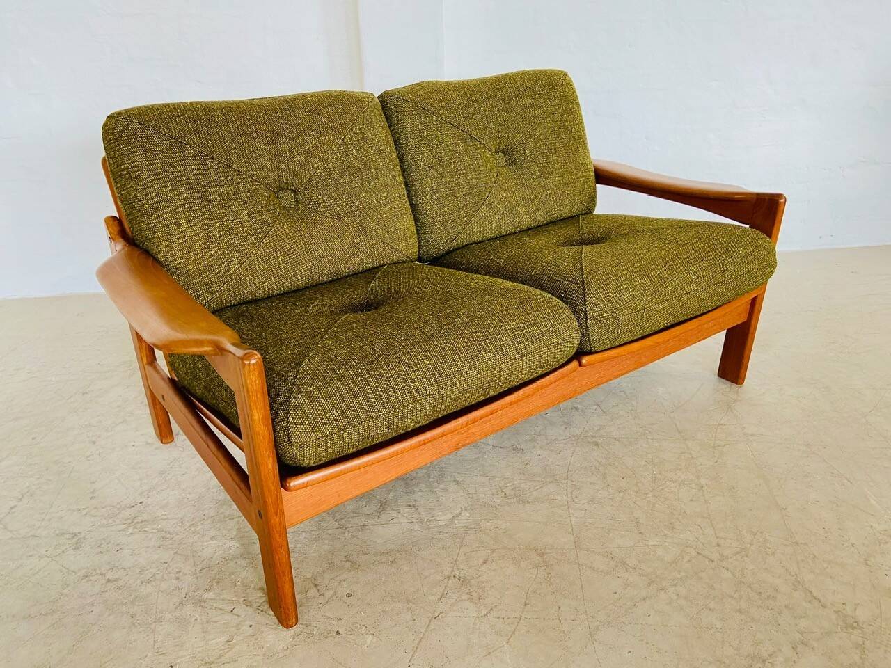 Canapé 2 personnes vintage rétro danois du milieu du siècle par Arne Wahl Iversen 1970