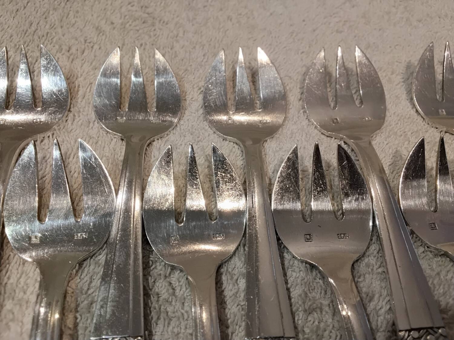 12 silver-plated oyster forks by silversmith Argit, Art Deco floral design