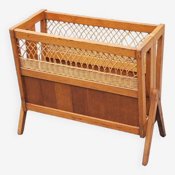 Vintage magazine rack from the 50s in oak and rattan