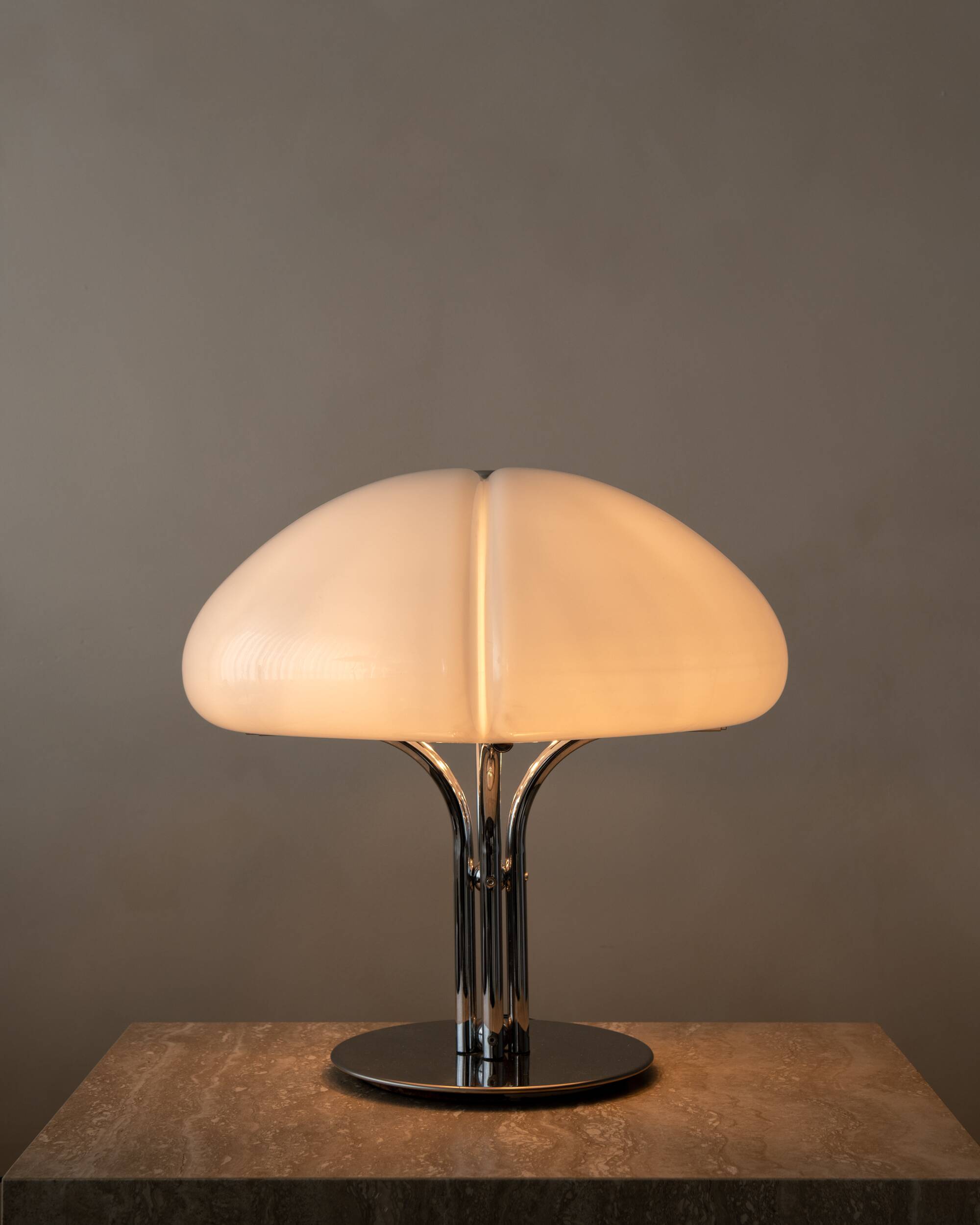 Lampe de table Quadrifoglio par Ufficio Progetti pour Harvey Guzzini, Italie, années 1970