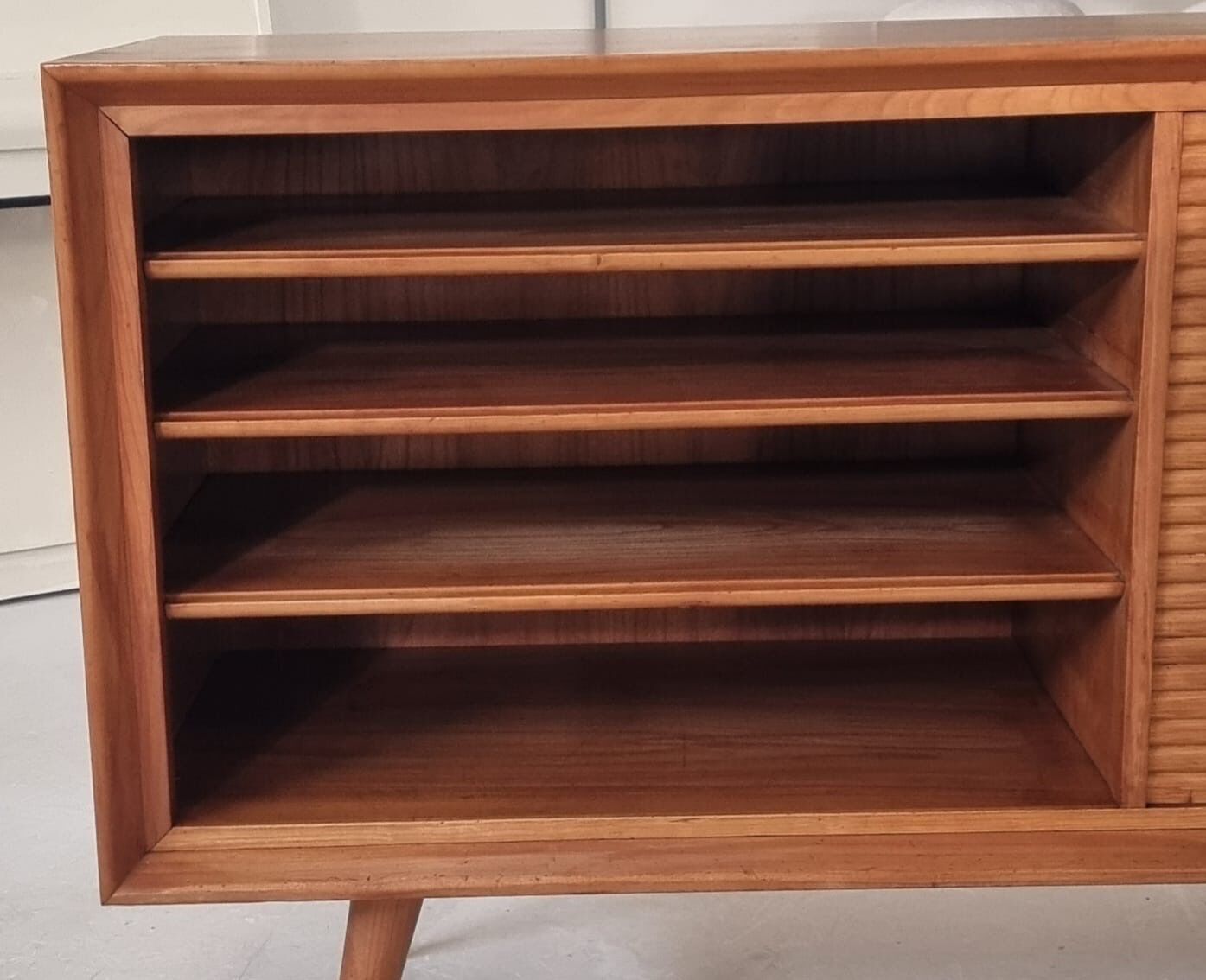 Buffet du milieu du siècle