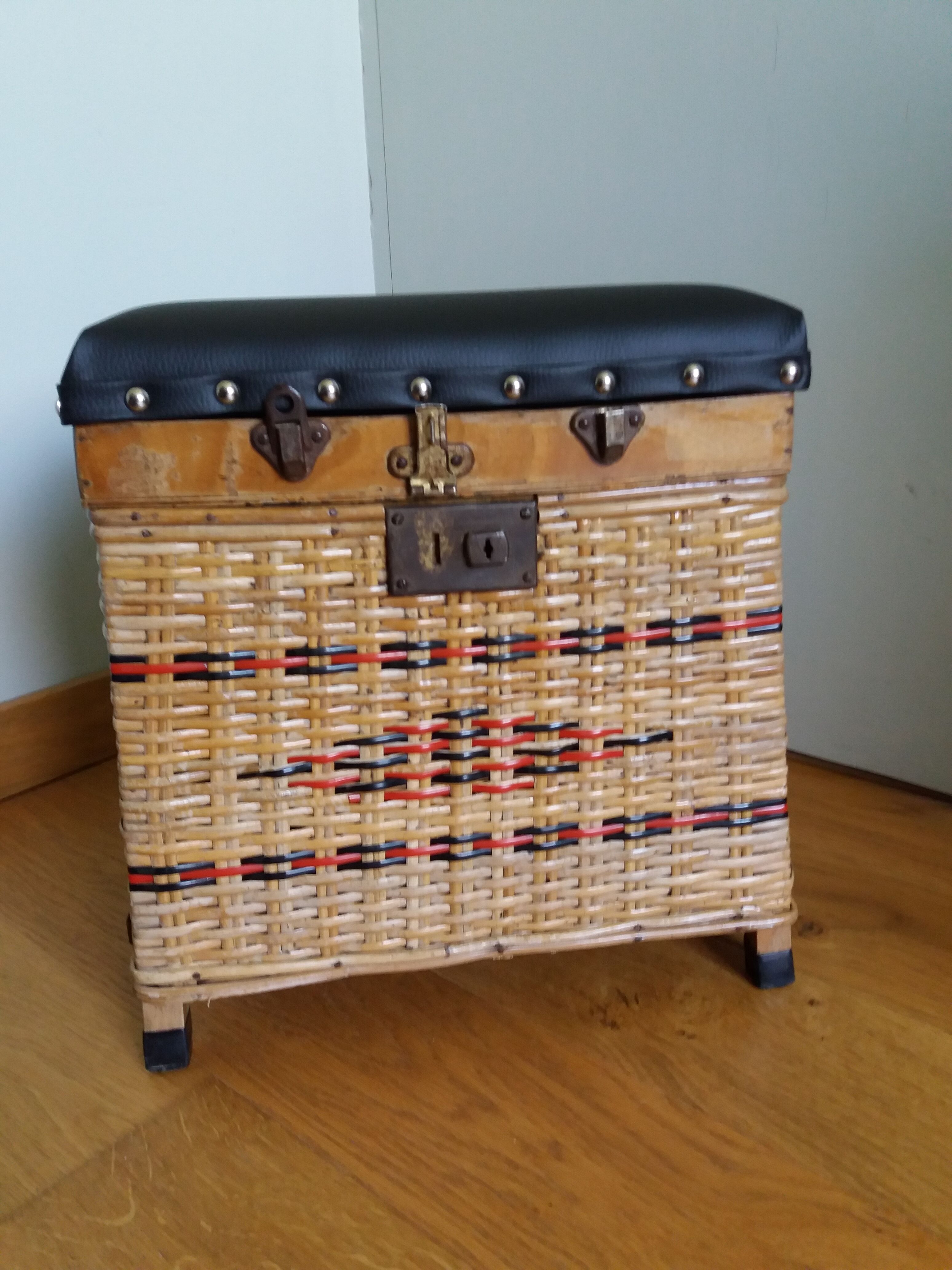 Fishing storage chest wicker fisherman's stool