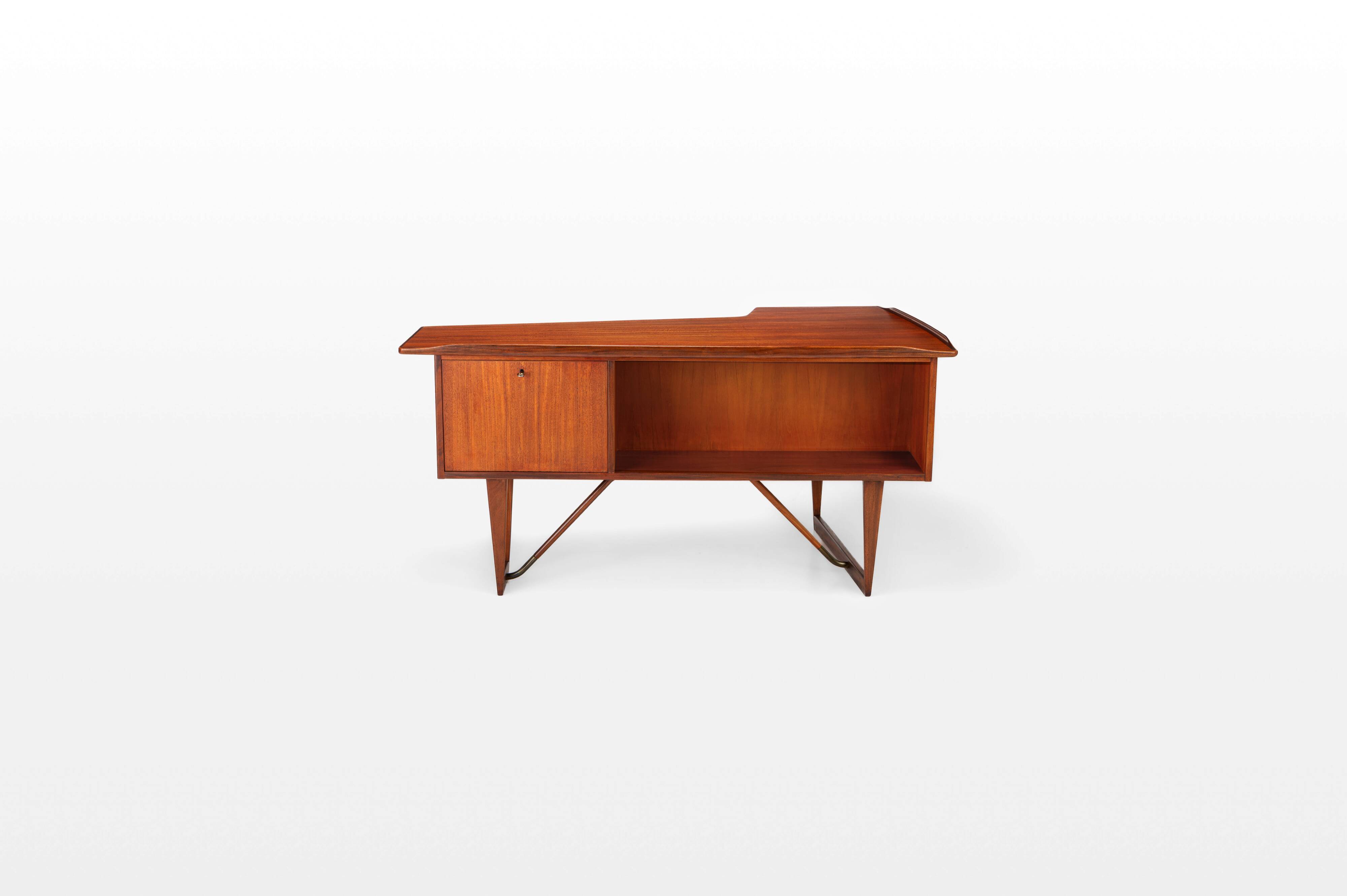 Freestanding Boomerang Writing Desk by Peter Løvig Nielsen for Løvig, 1960s