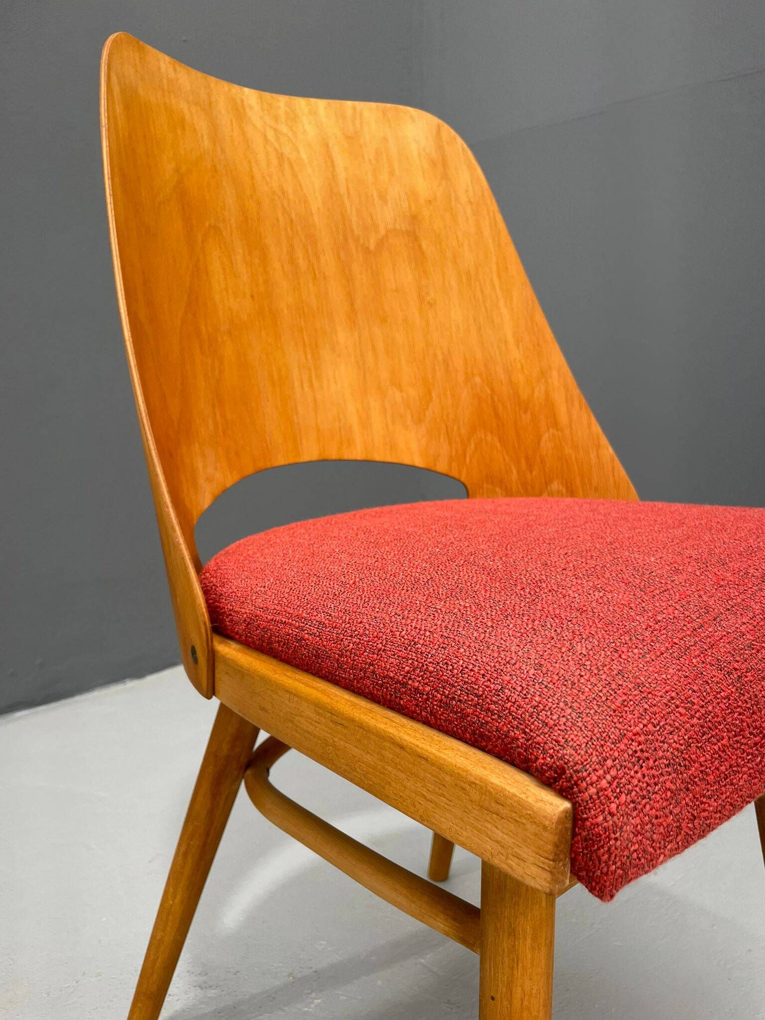 Pair of TON Model 514 Dining Chairs – Radomír Hofman, 1960s