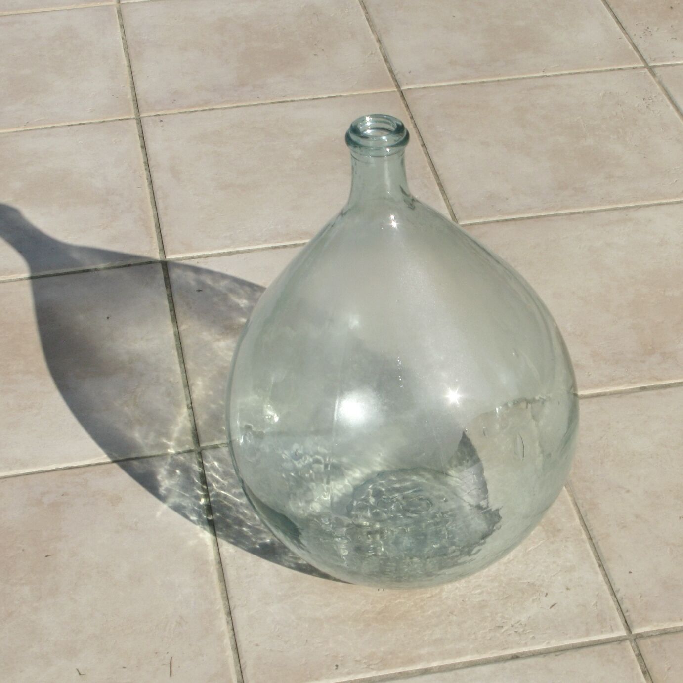 Dame Jeanne 15L pale green - Old Bottle very clean glass