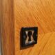 Armoire vintage pieds compas