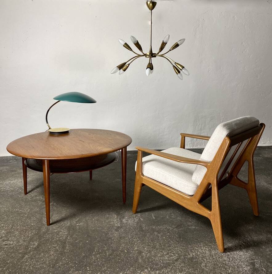 Scandinavian coffee table in teak, design by P. Hvidt & O. Mølgaard-Nielsen, 1960.