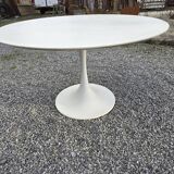 Tulip foot table from the 70s, 120cms in diameter