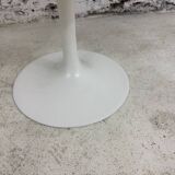 Saarinen Round Tulip Pedestal Table