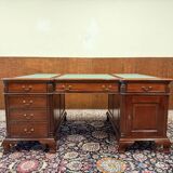 Classic English desk with green leather