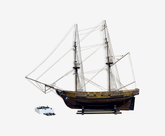 Maquette navigante représentant une goélette du XIXème