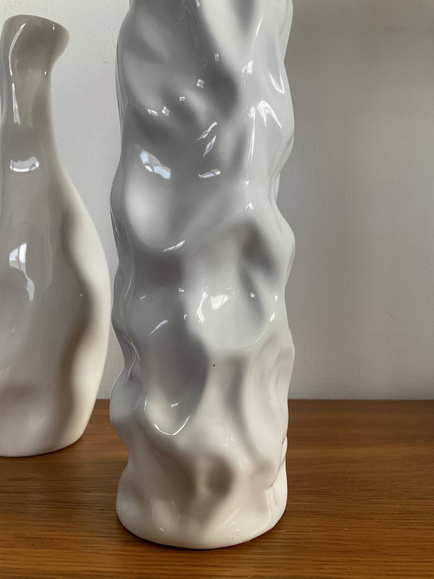 Duo de vases, soliflores vintage en céramique émaillée