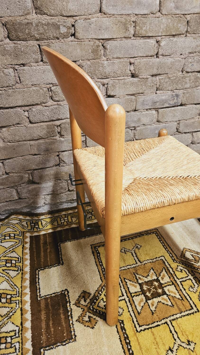 4 straw chairs in the vintage Charlotte Perriand 1970 style