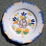 Earthenware plate with floral decoration