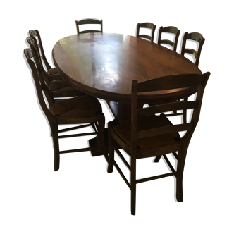 Dining room table and its 8 chairs