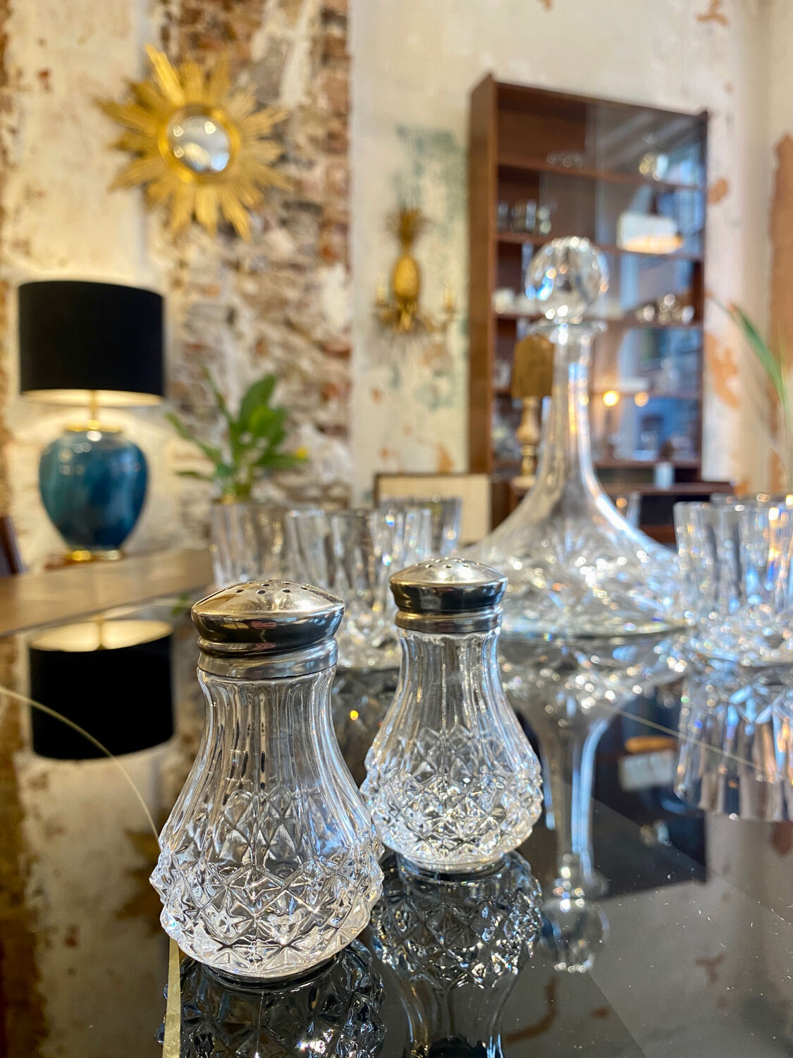 Salt and pepper crystal of Arques