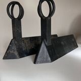 Paire de chenets modernistes mid century en fonte