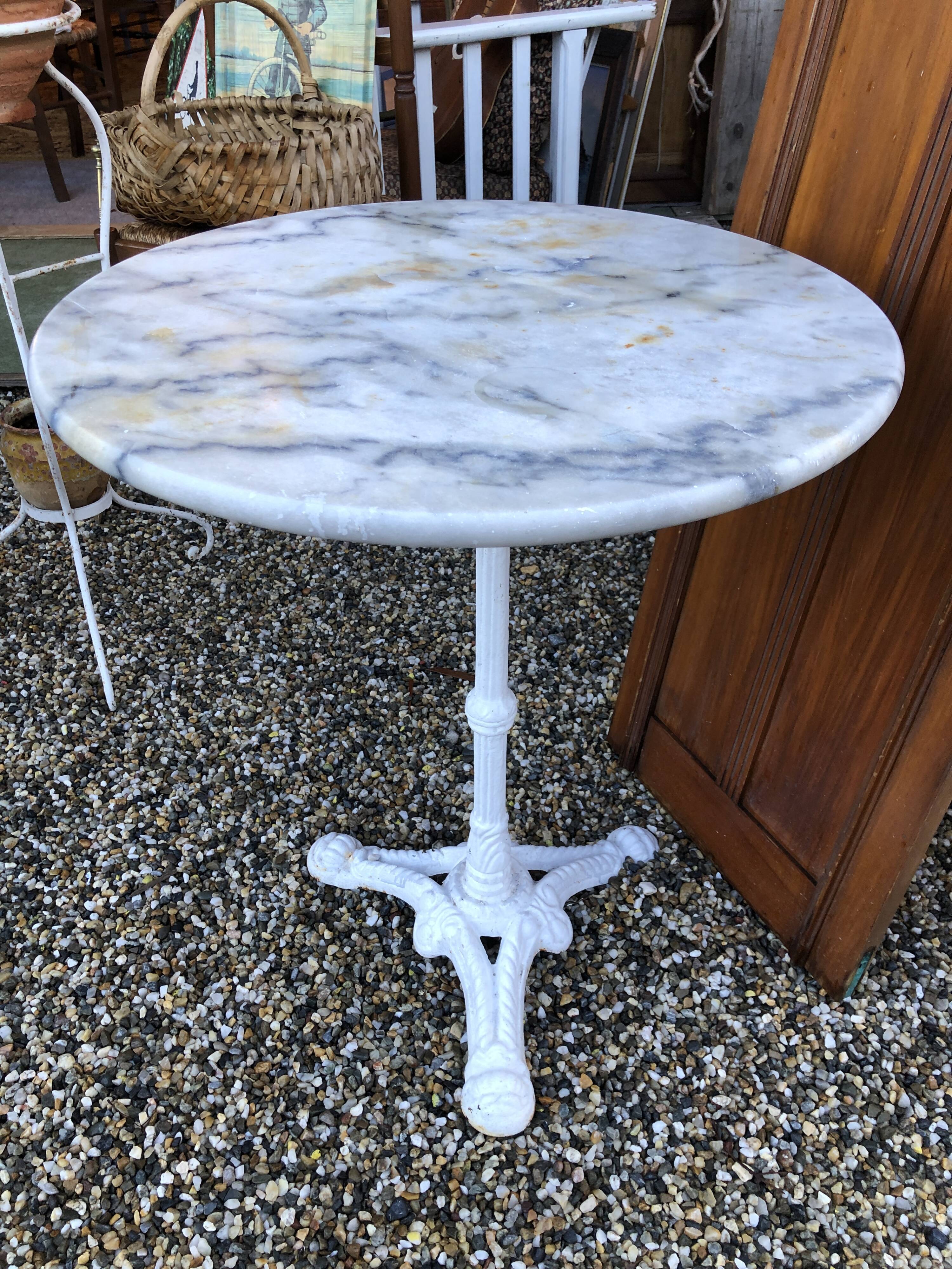 Marble pedestal table bistro
