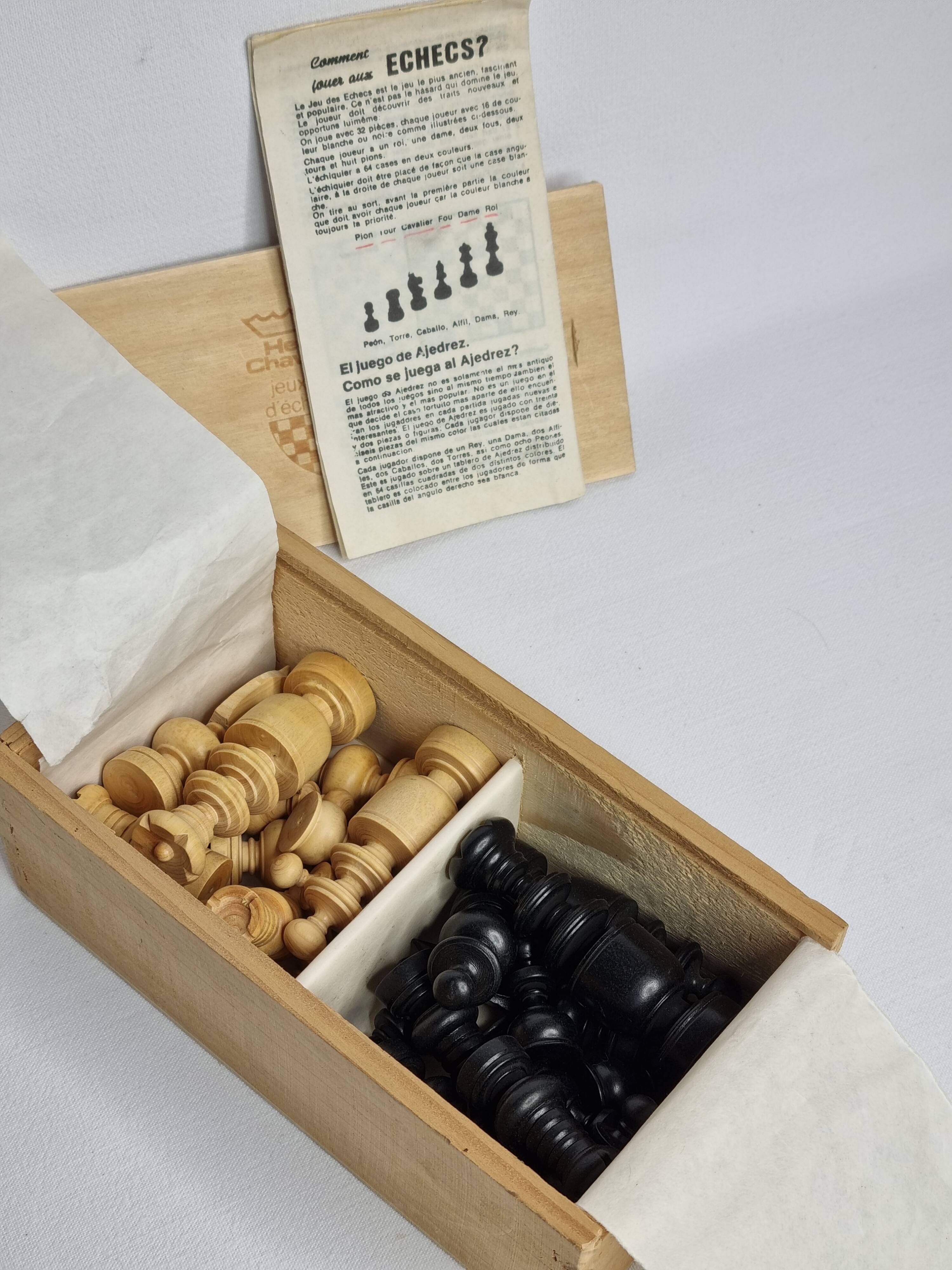 Jeu d'échecs en bois Henri Chavet modèle Régence