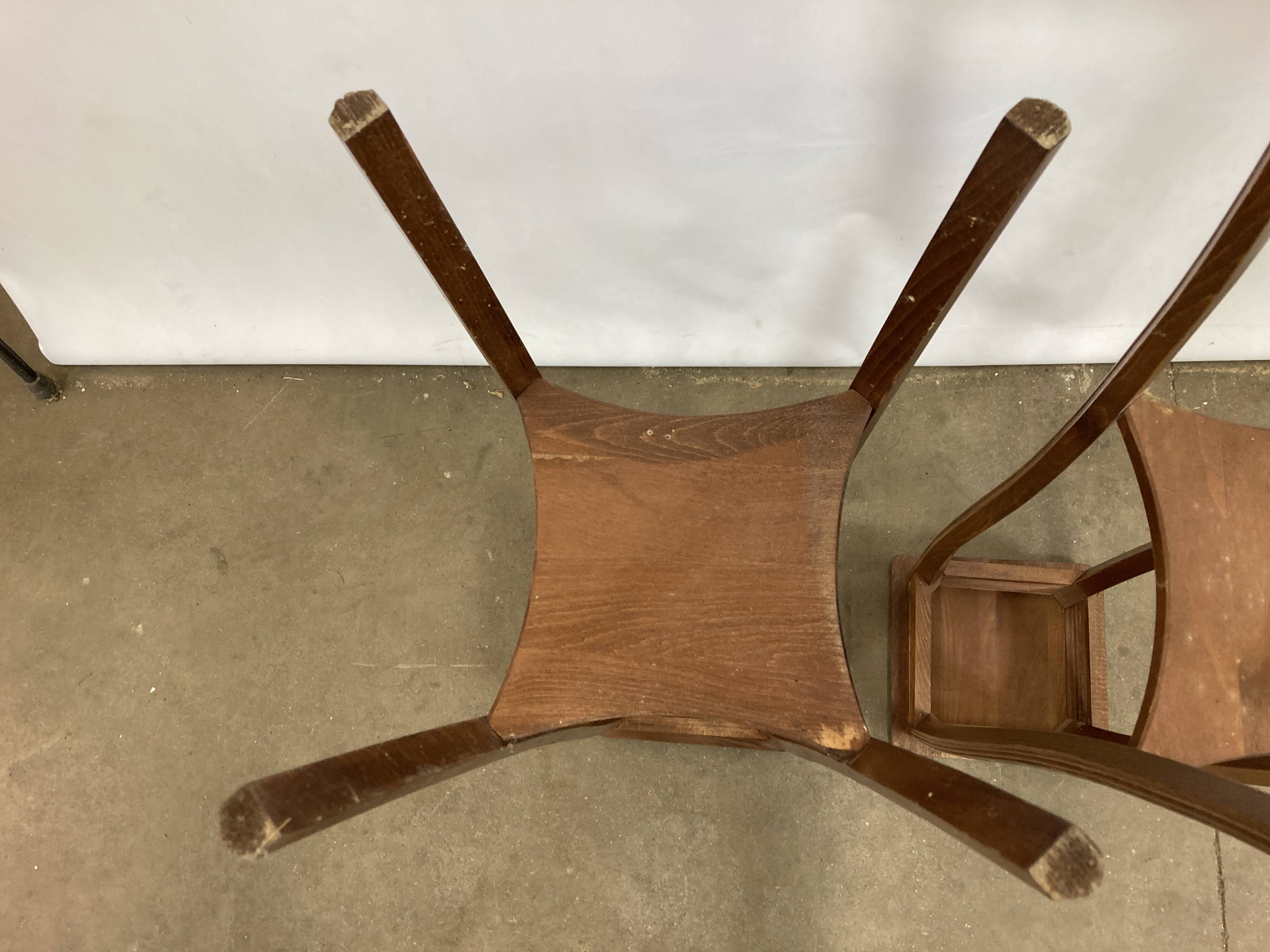Paire de sellettes en chêne art déco