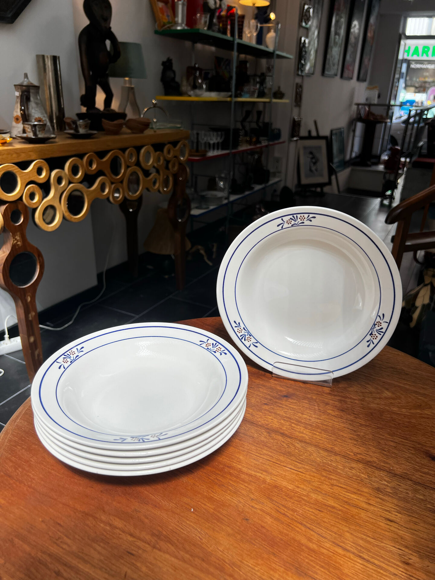 6 soup plates 1940s/50s