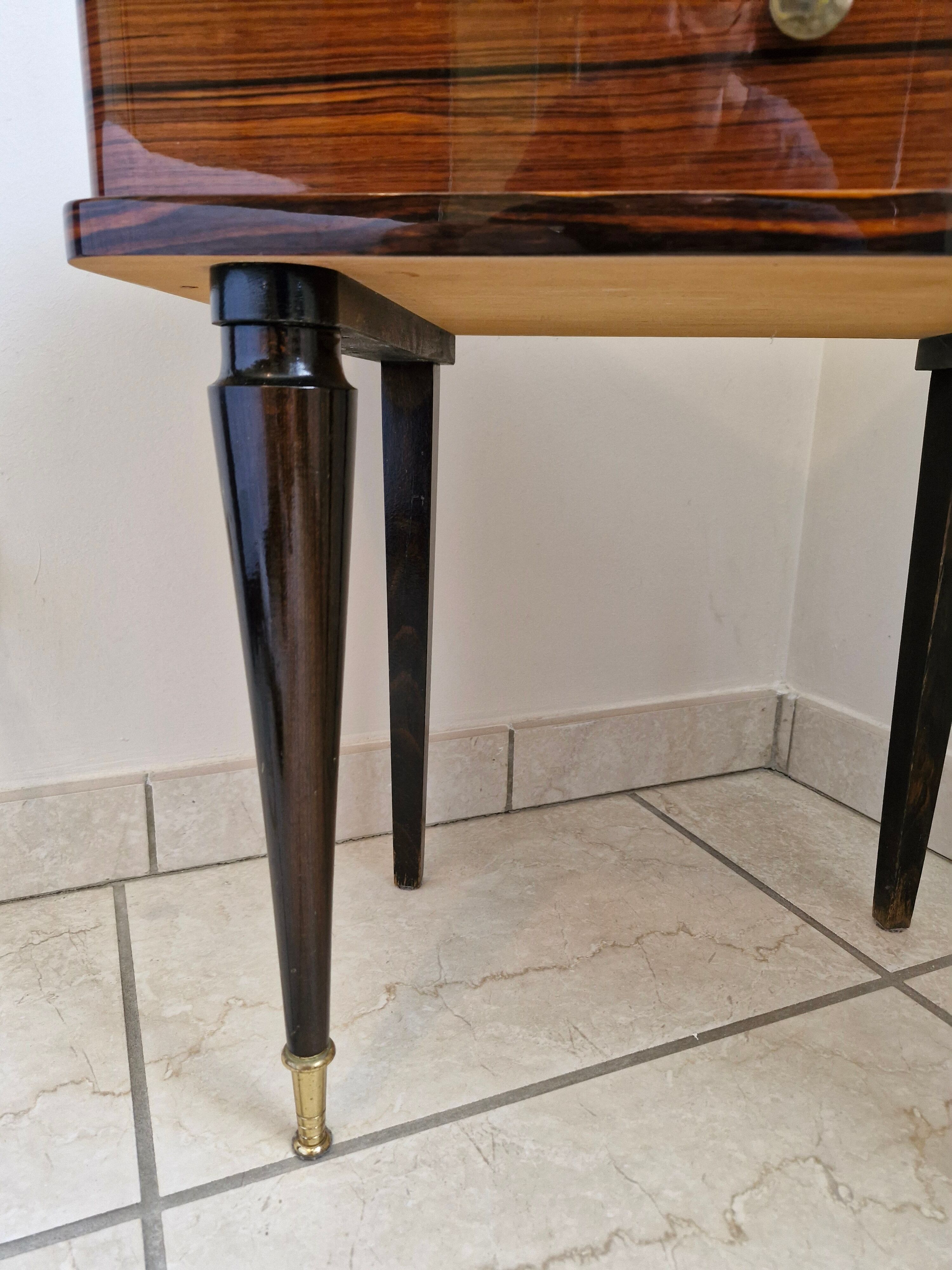 Table de chevet