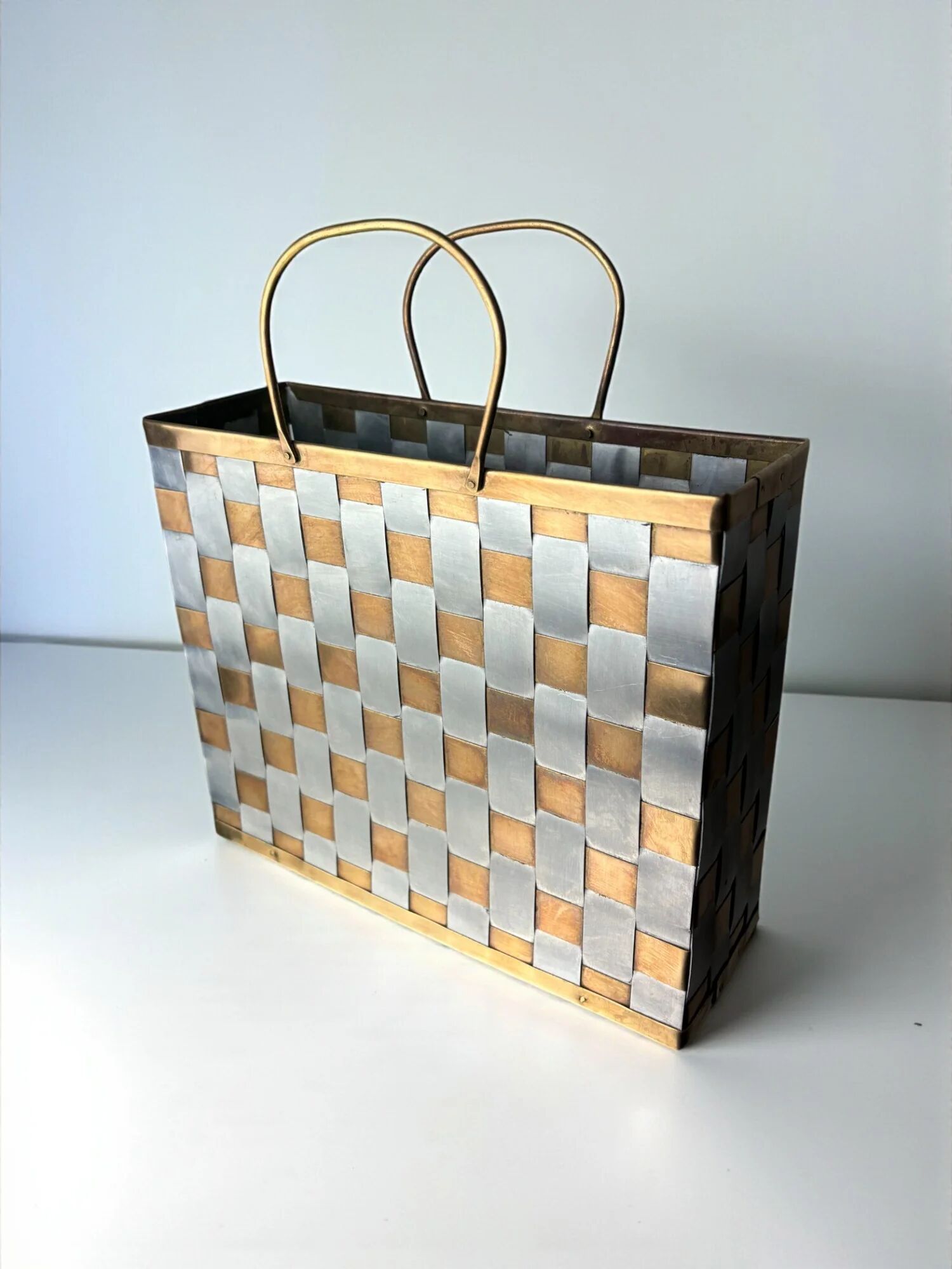 Paul Evans style magazine rack, 1970s, Italy
