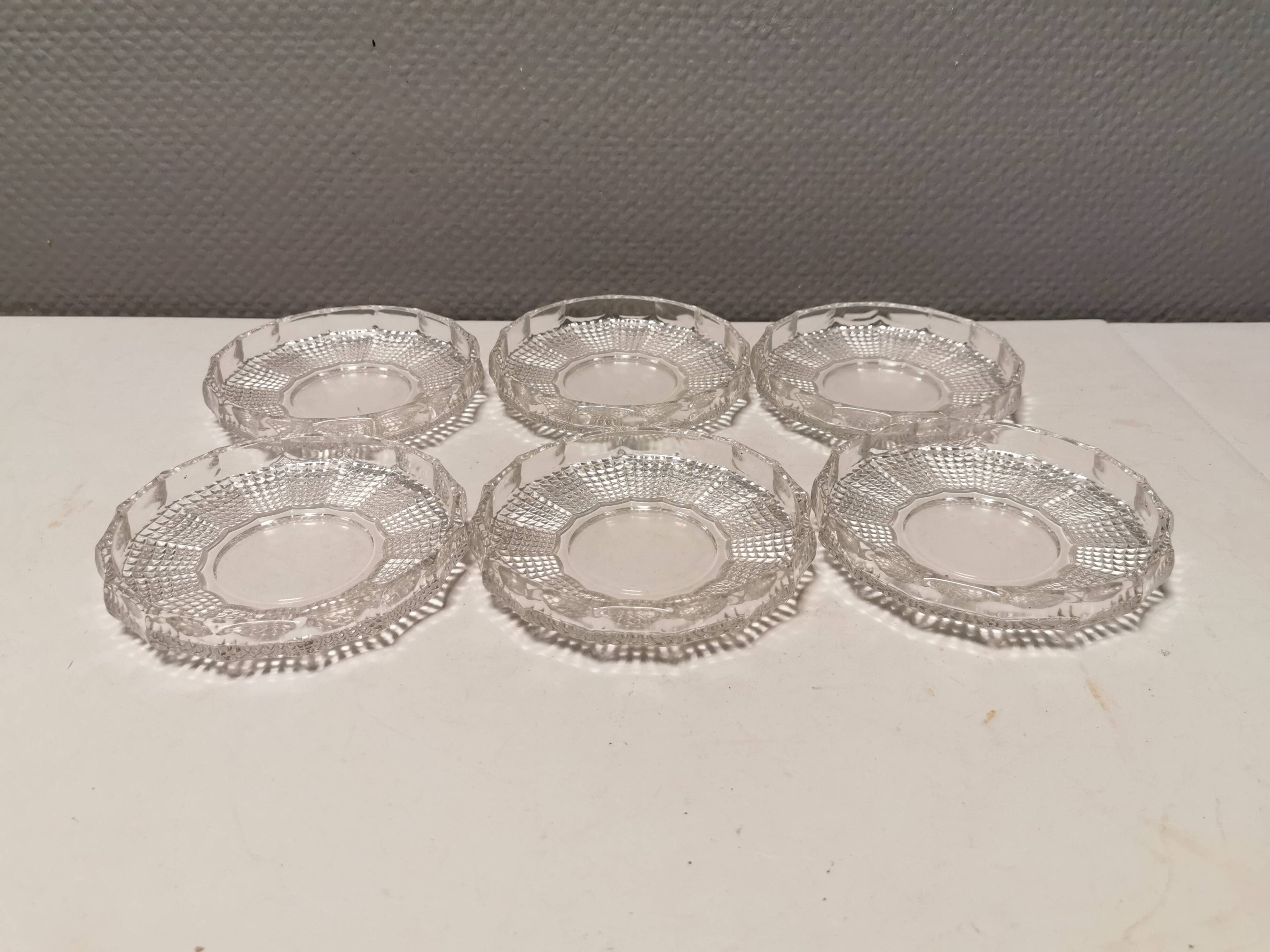 6 desert plates/ice cream plates in crystal glass from the 1960s.