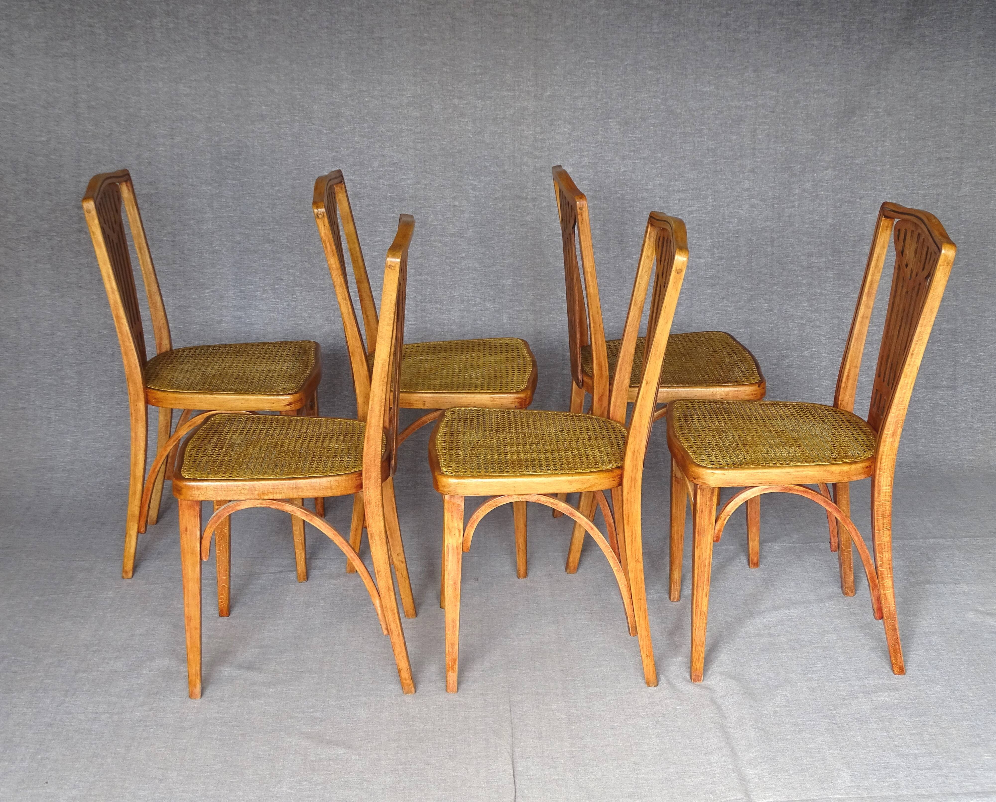 Set of 6 THONET chairs N°732 - 1914 - new canework - Viennese Secession.
