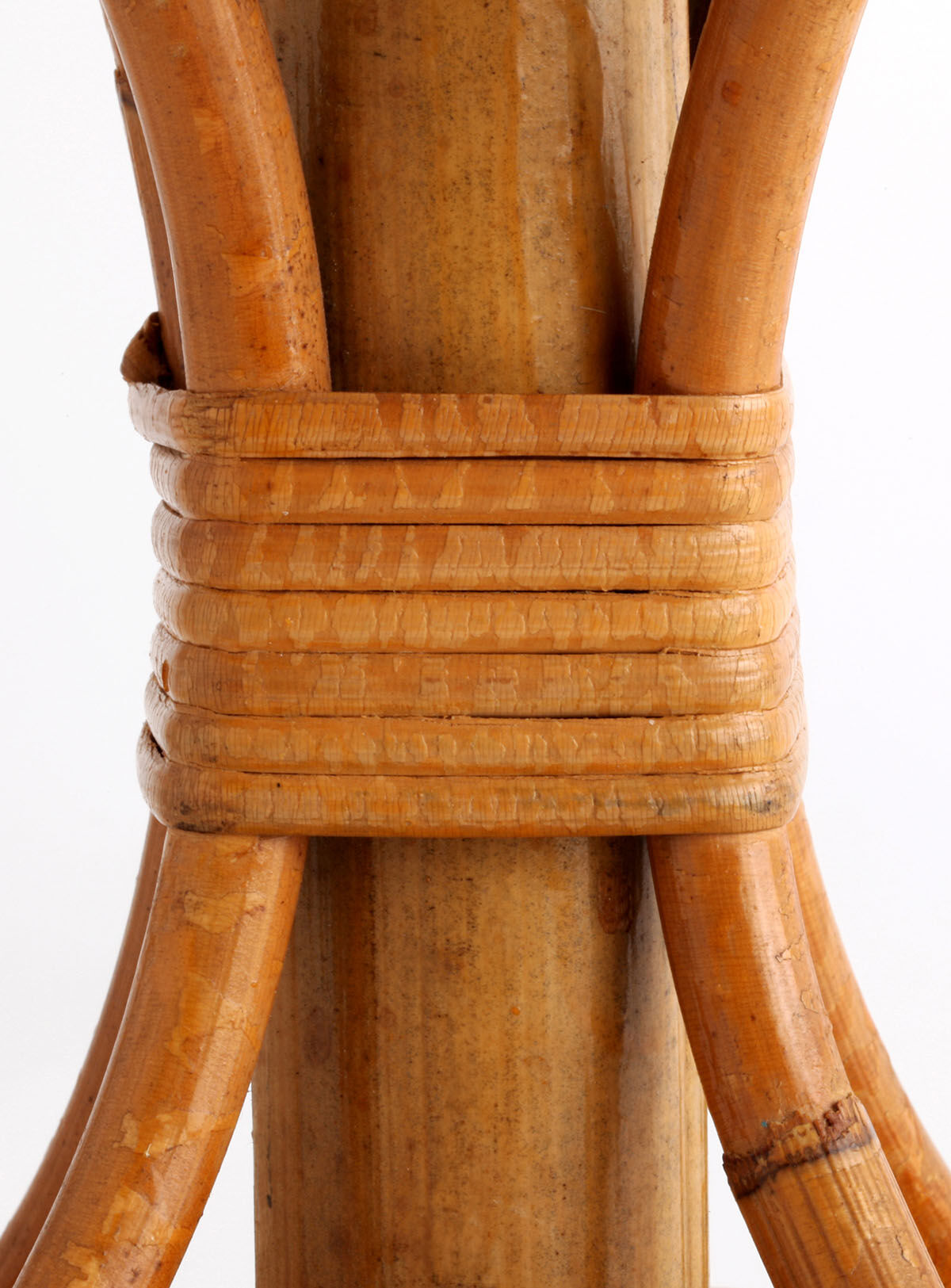 Lampe de table en bambou