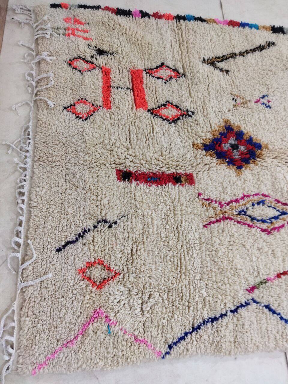 Handmade Moroccan Berber rug 288 x 168 cm