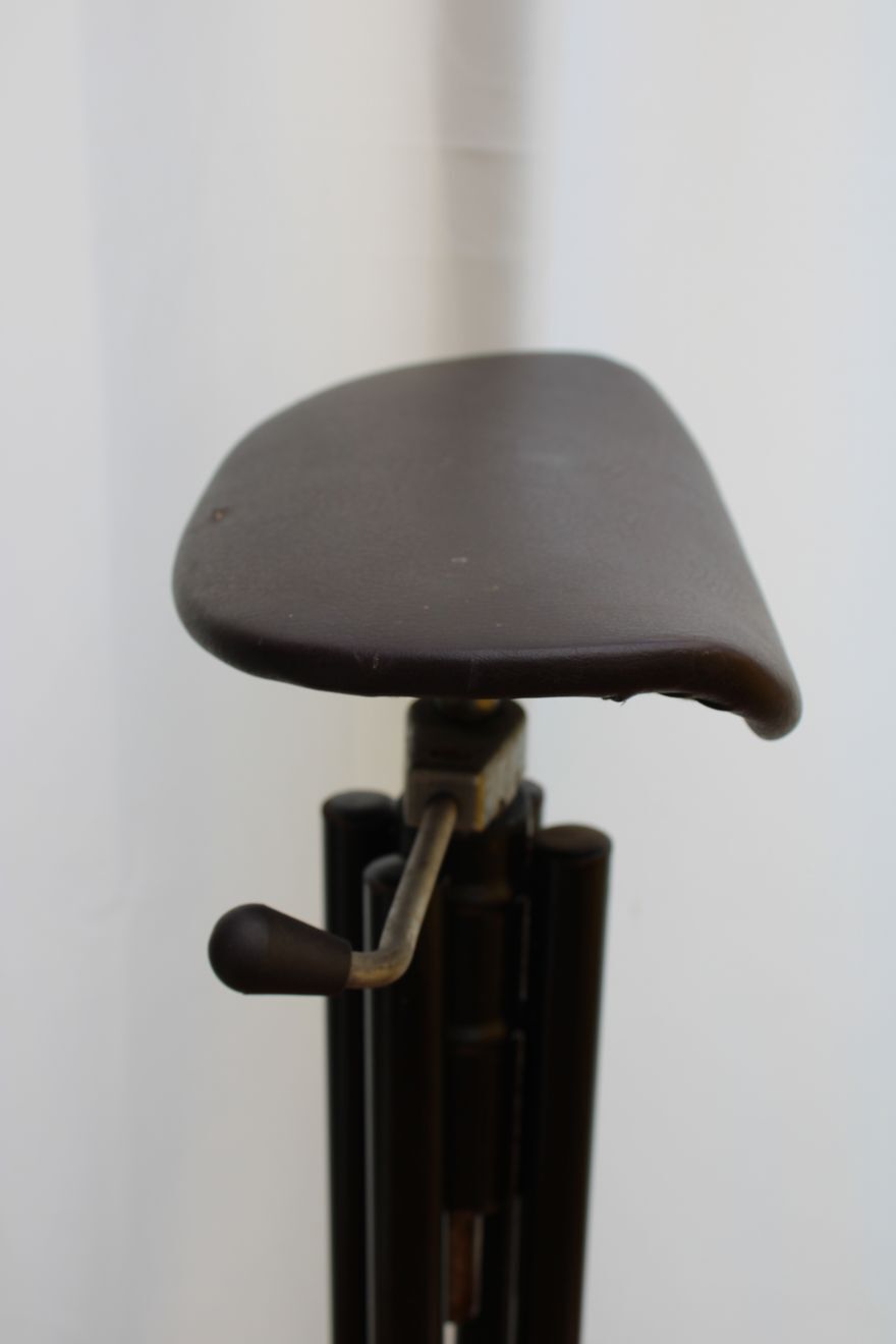 Workshop stool