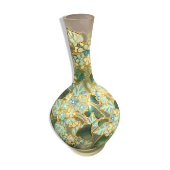 Enamelled carafe