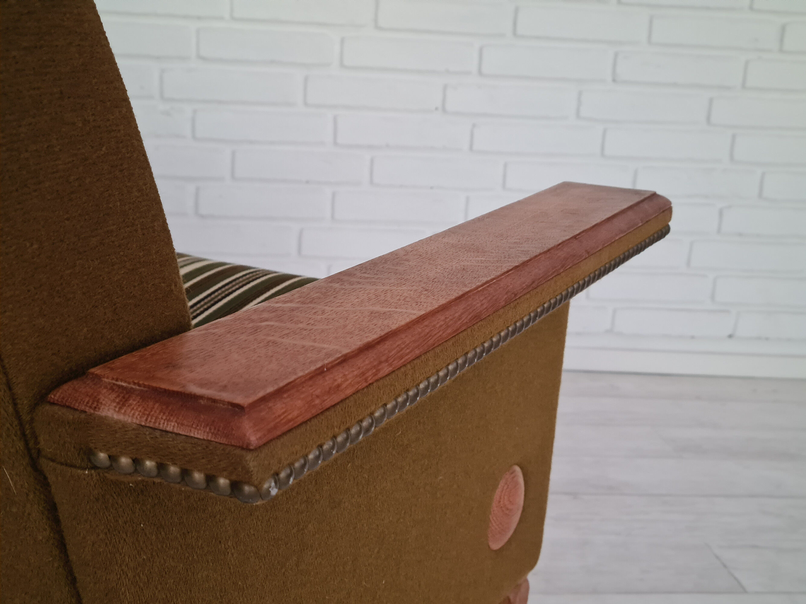 Ensemble de fauteuils bois de chêne laine état d’origine années 1970