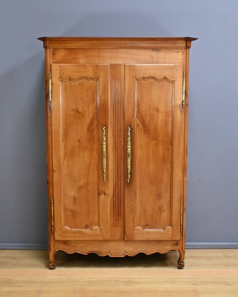 Cherrywood armoire, Louis XV style – Mid-19th century